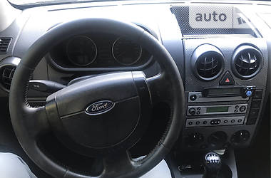 Хэтчбек Ford Fusion 2004 в 
