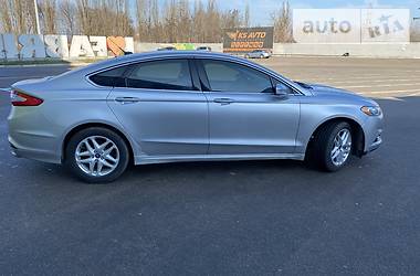 Седан Ford Fusion 2013 в 