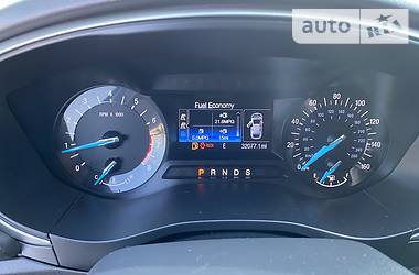 Седан Ford Fusion 2013 в 