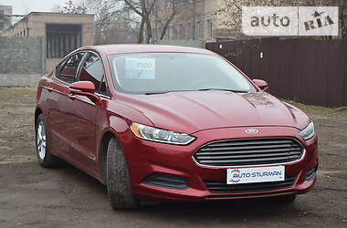 Седан Ford Fusion 2013 в 