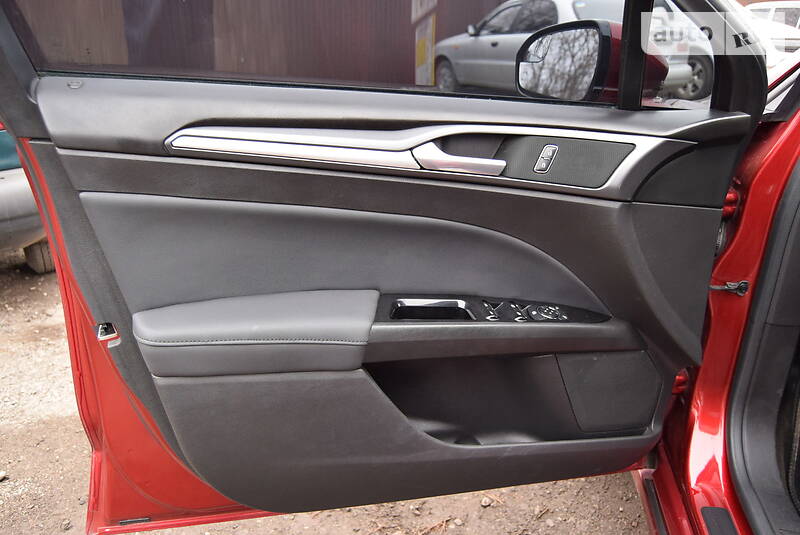 Седан Ford Fusion 2013 в Кривом Роге