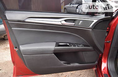 Седан Ford Fusion 2013 в 