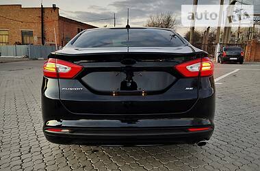Седан Ford Fusion 2015 в 