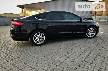 Седан Ford Fusion 2015 в 