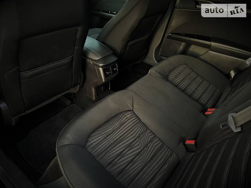 Седан Ford Fusion 2015 в Чернівцях