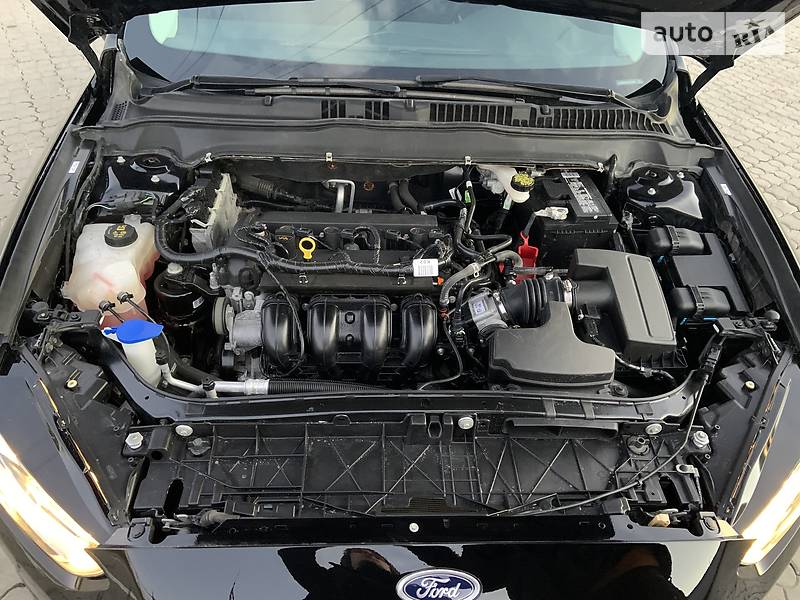Седан Ford Fusion 2015 в Чернівцях