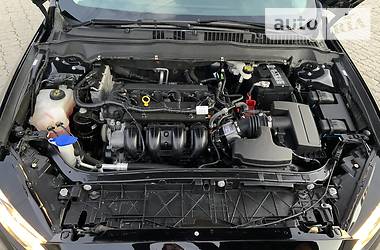 Седан Ford Fusion 2015 в 