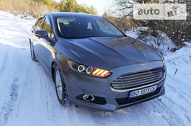 Седан Ford Fusion 2013 в 