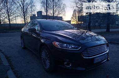 Седан Ford Fusion 2013 в 