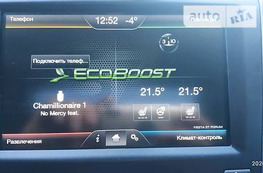 Седан Ford Fusion 2015 в 