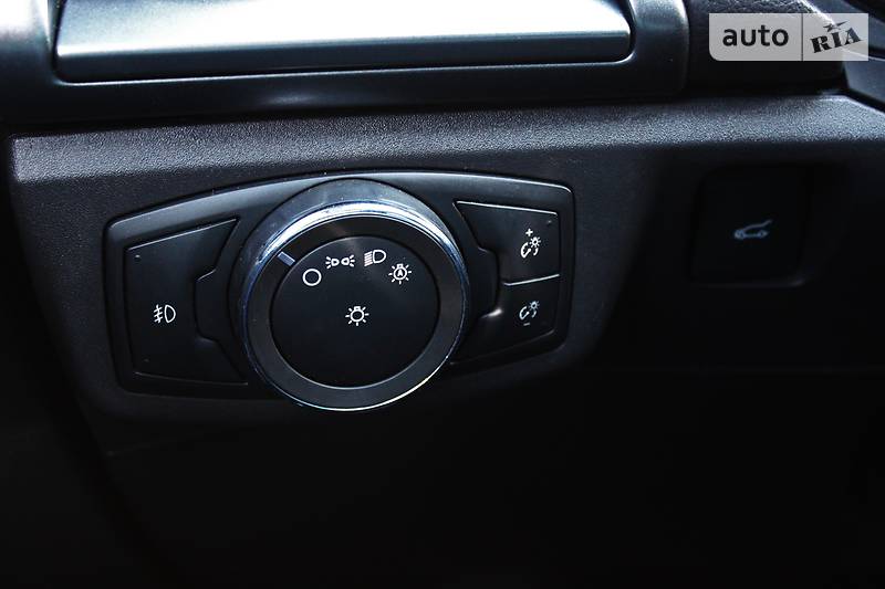 Седан Ford Fusion 2015 в Одесі
