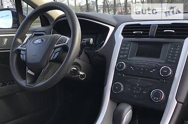 Седан Ford Fusion 2015 в 