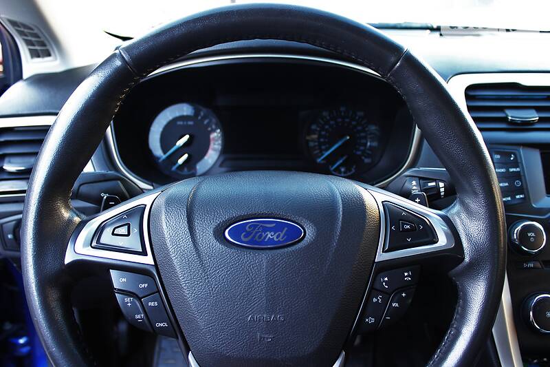 Седан Ford Fusion 2012 в Одесі