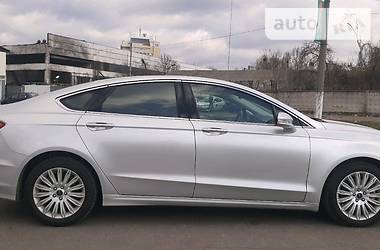 Седан Ford Fusion 2015 в 