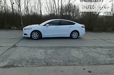 Седан Ford Fusion 2015 в 