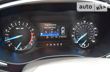 Седан Ford Fusion 2016 в 