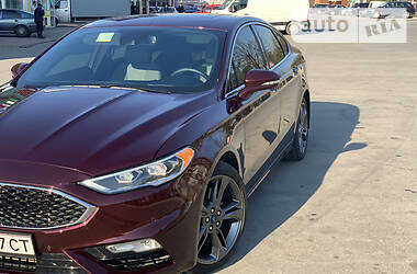 Седан Ford Fusion 2017 в 