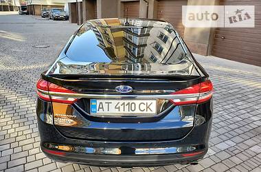 Седан Ford Fusion 2018 в 
