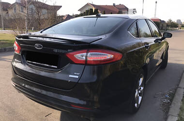 Седан Ford Fusion 2012 в 