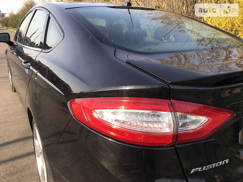Седан Ford Fusion 2012 в Рівному