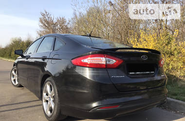 Седан Ford Fusion 2012 в 