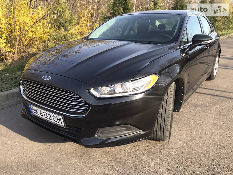 Седан Ford Fusion 2012 в Рівному