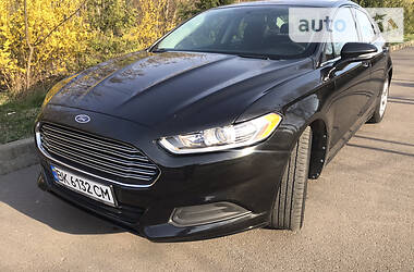 Седан Ford Fusion 2012 в 