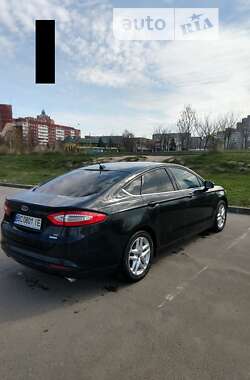 Седан Ford Fusion 2013 в Львове