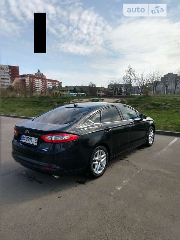 Седан Ford Fusion 2013 в Львові