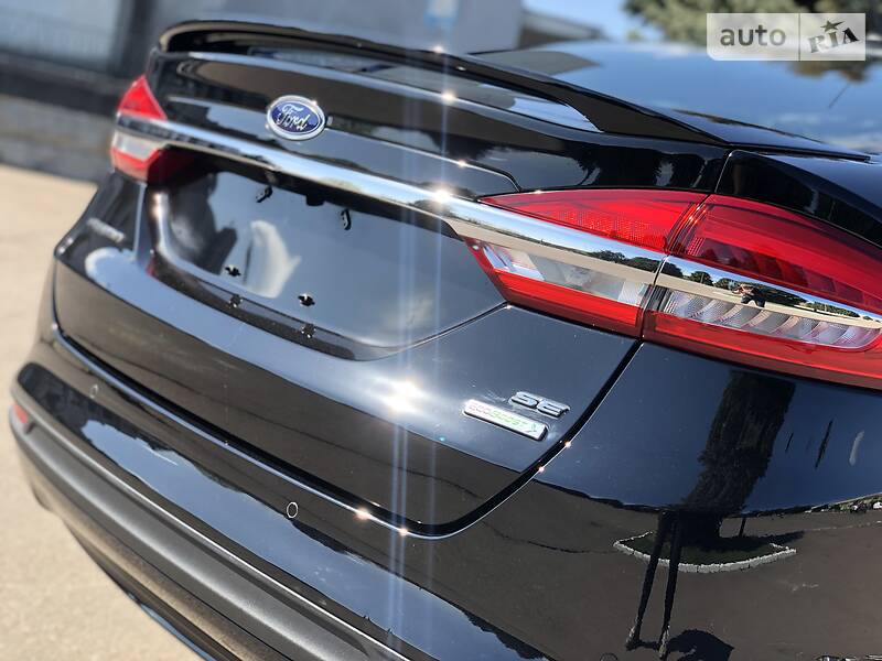 Седан Ford Fusion 2018 в Рівному