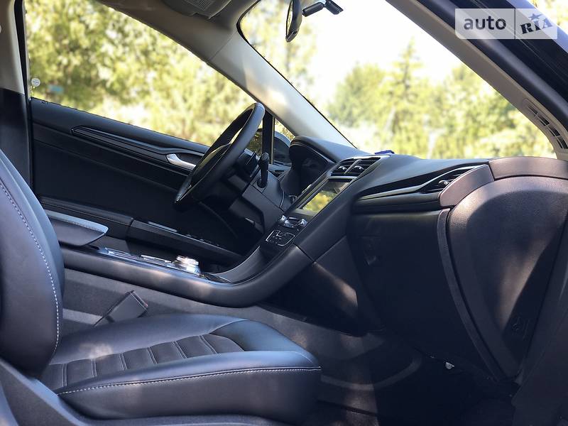 Седан Ford Fusion 2018 в Рівному
