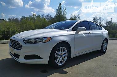 Седан Ford Fusion 2014 в 