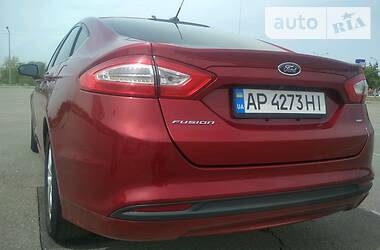 Седан Ford Fusion 2014 в 