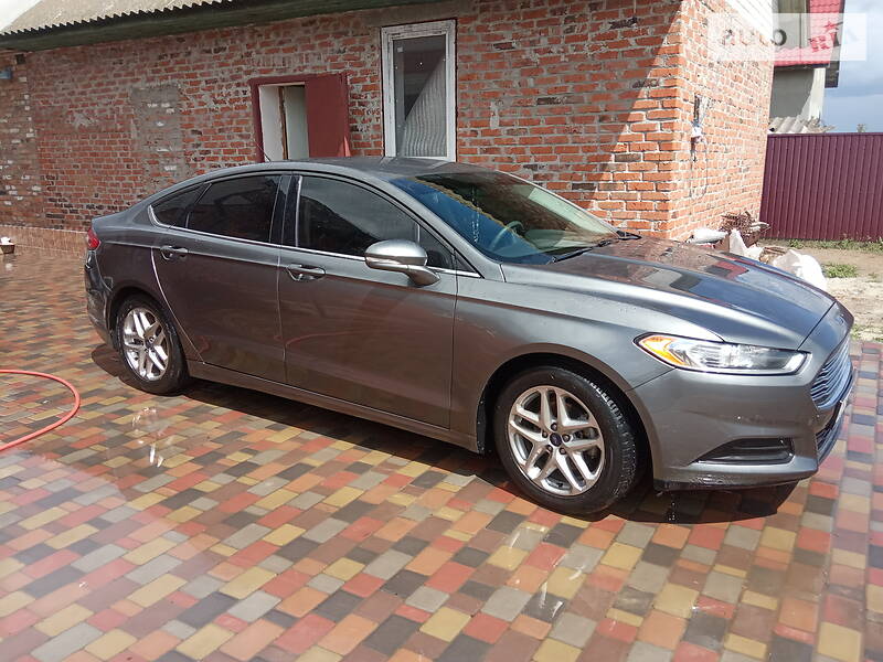 Седан Ford Fusion 2012 в Чернигове