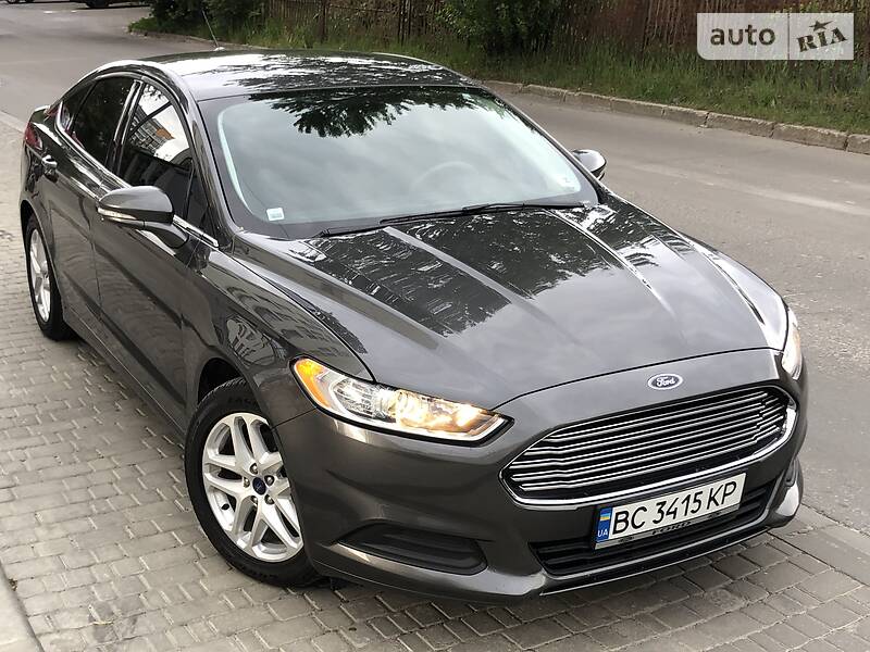 Седан Ford Fusion 2016 в Львові