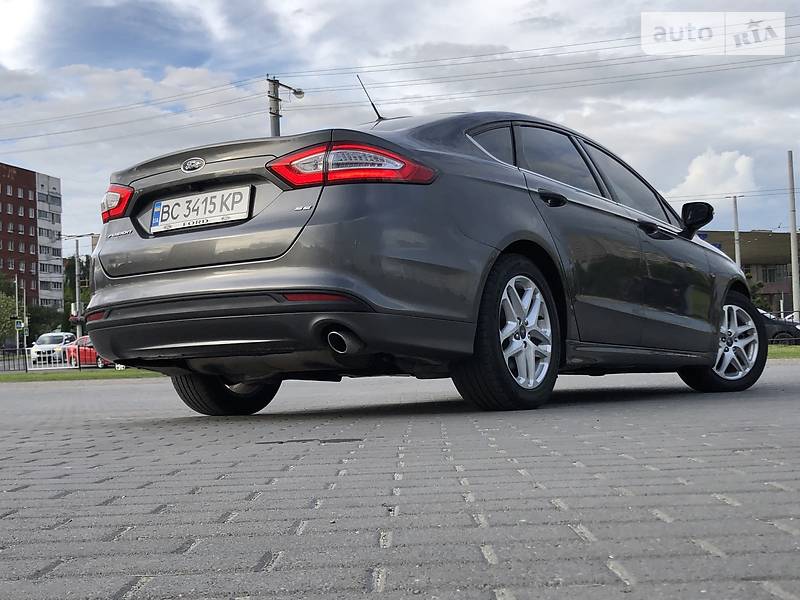 Седан Ford Fusion 2016 в Львові
