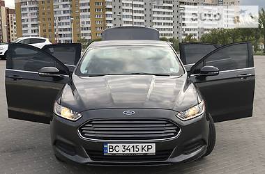 Седан Ford Fusion 2016 в 