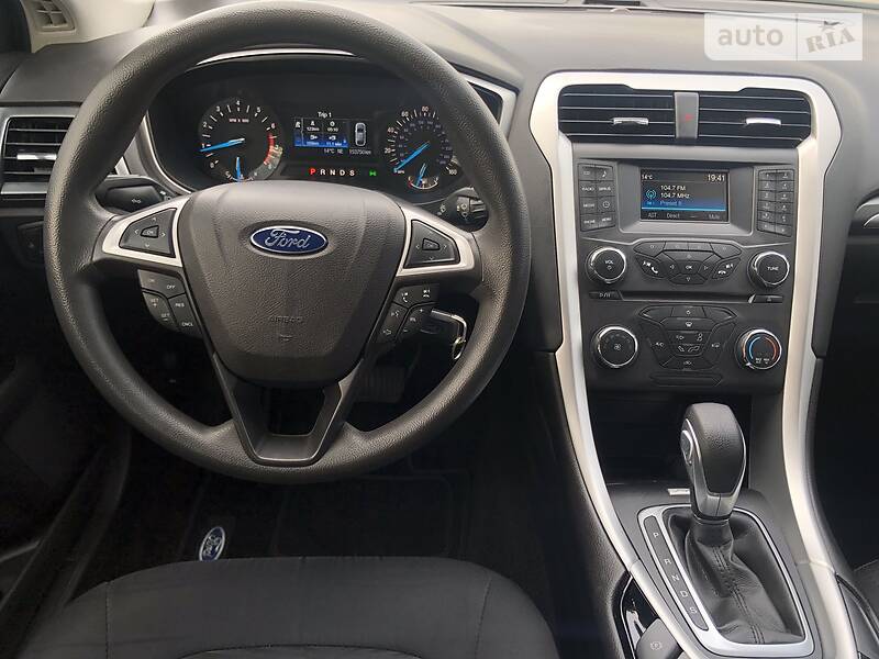 Седан Ford Fusion 2016 в Львові