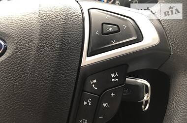 Седан Ford Fusion 2016 в 