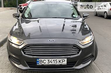 Седан Ford Fusion 2016 в 