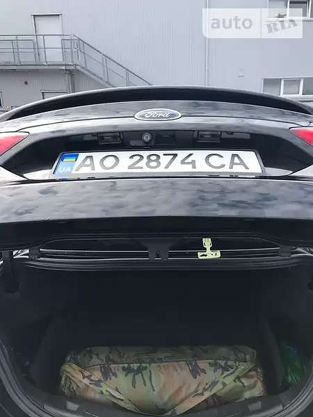 Седан Ford Fusion 2013 в 