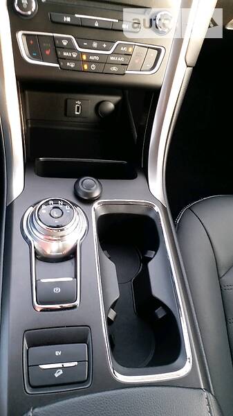 Седан Ford Fusion 2018 в Ровно