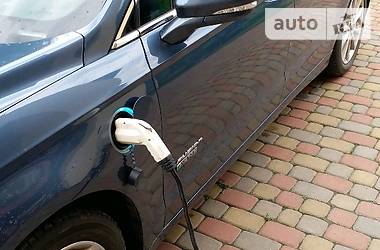 Седан Ford Fusion 2018 в 