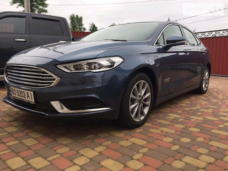 Седан Ford Fusion 2018 в Ровно