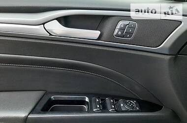Седан Ford Fusion 2015 в 