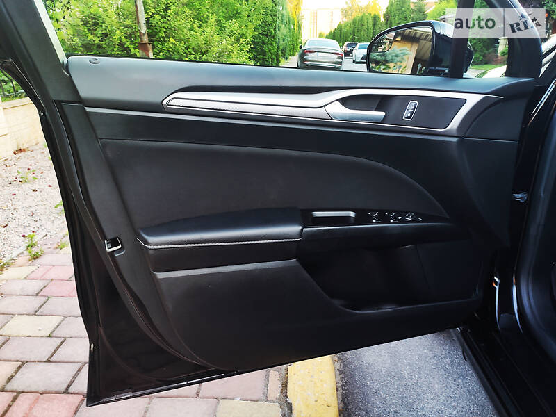 Седан Ford Fusion 2016 в Дніпрі