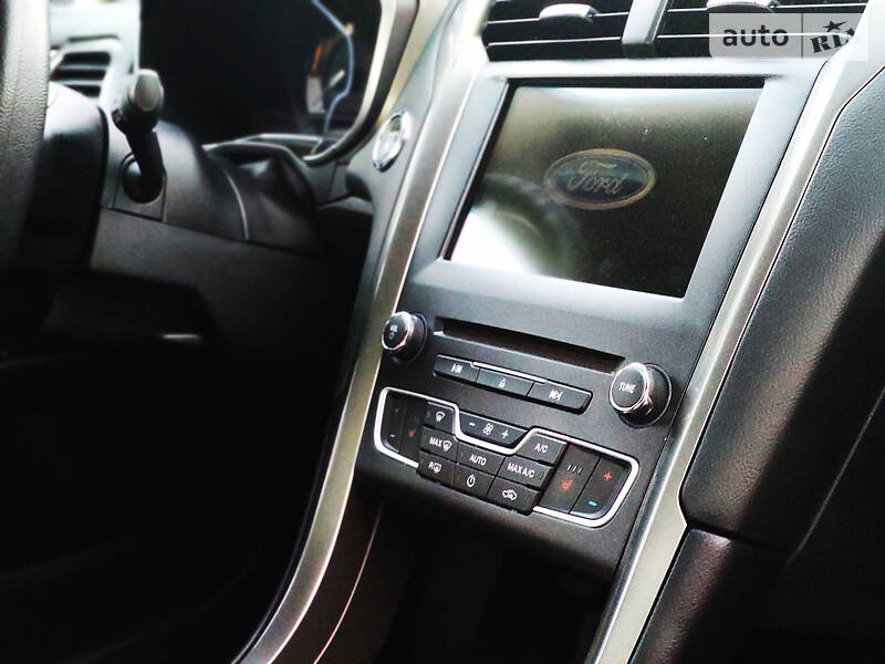 Седан Ford Fusion 2016 в Дніпрі