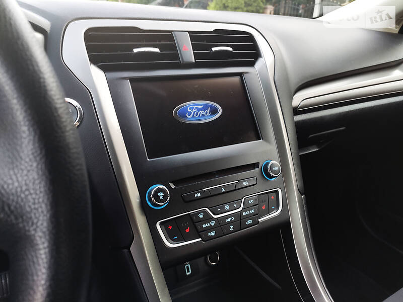 Седан Ford Fusion 2016 в Дніпрі