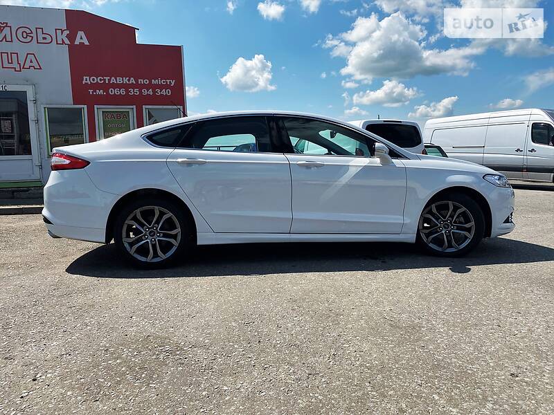 Седан Ford Fusion 2015 в Черновцах