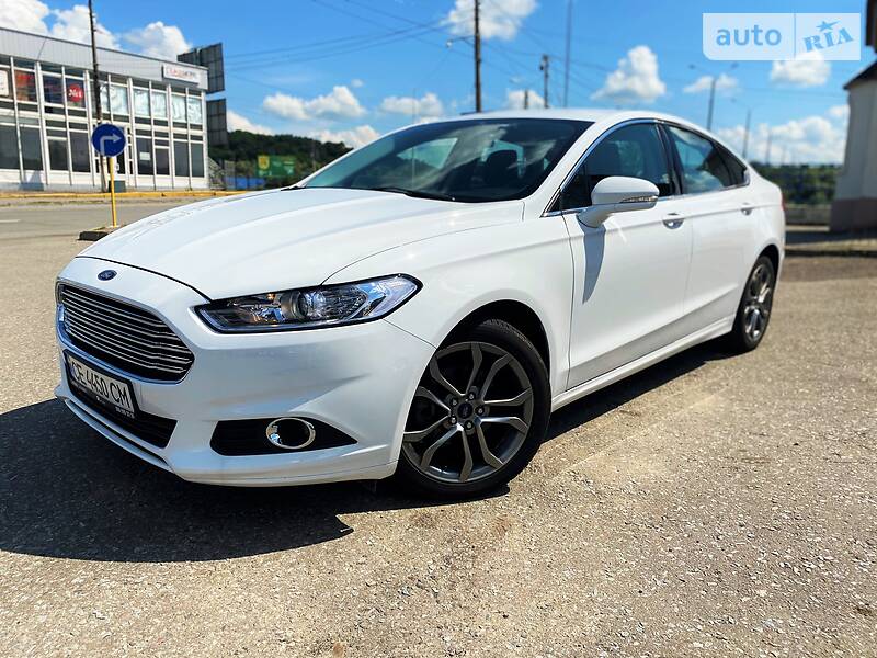 Седан Ford Fusion 2015 в 